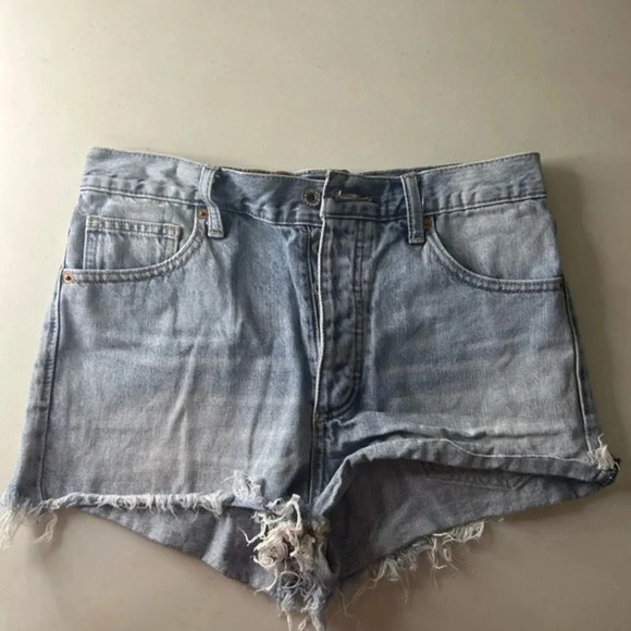 Lucky Brand 4/27 Garden Floral Heart Embroidered Shorts - Picture 5 of 9